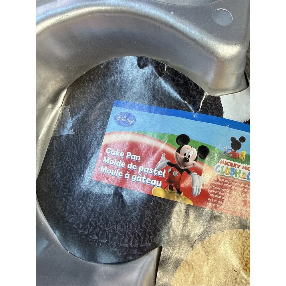 Wilton Mickey Mouse Head Cake Pan Disney Clubhouse 2105-7070 with Instructions